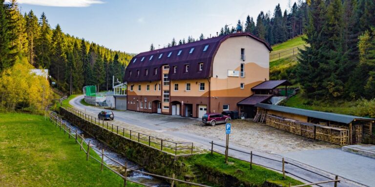 Horsky Hotel Brezovica Leto